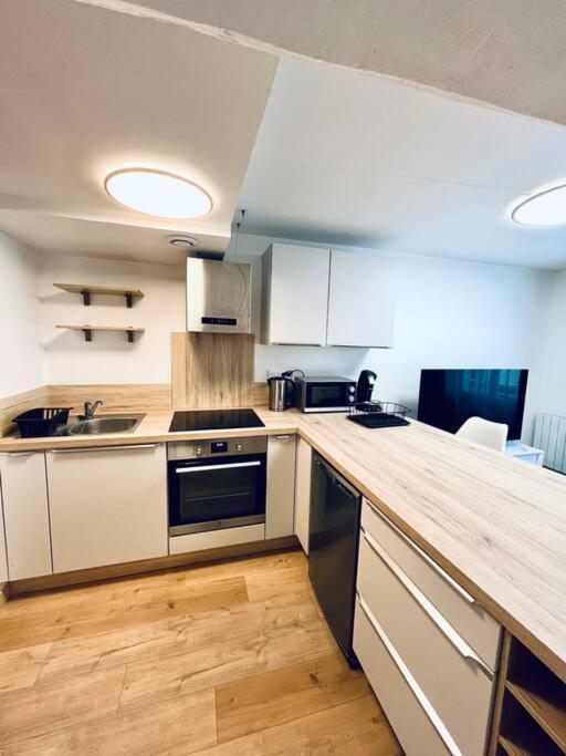 Stylish Studio In The Center Of Senlis Apartment Senlis  Bagian luar foto